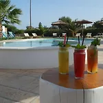 Dolphin Kastraki Aparthotel 4*