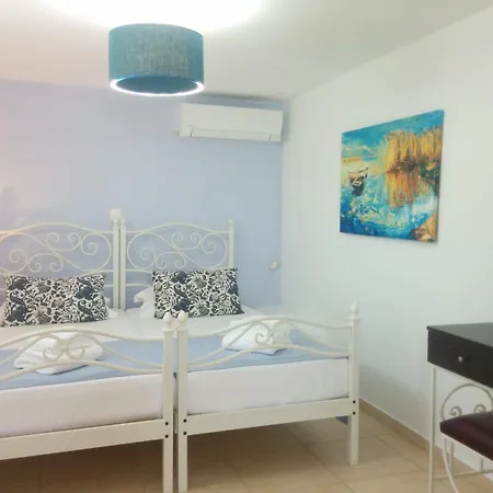 Dolphin Kastraki Kastrákion