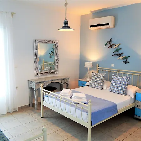 アパートホテル Dolphin Kastraki Kastrákion