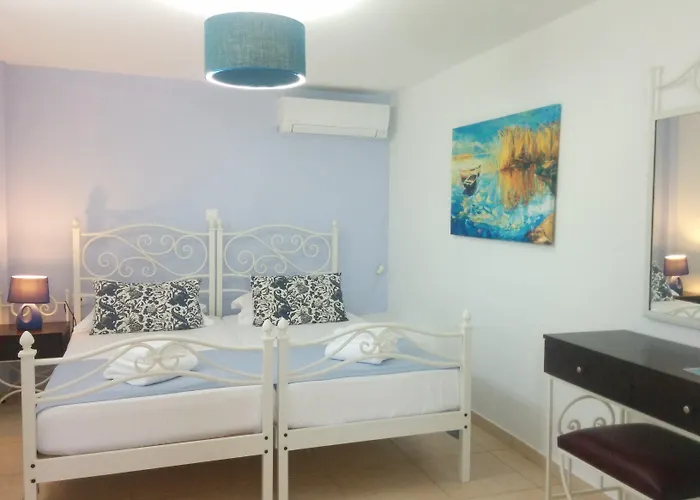 Dolphin Kastraki Kastraki (Naxos)