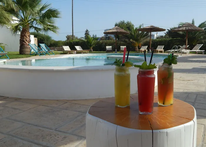 Dolphin Kastraki Aparthotel 4*