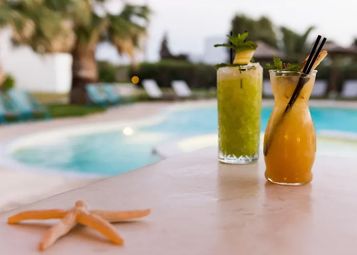 Dolphin Kastraki Aparthotel 4*