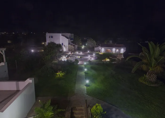 Dolphin Kastraki Aparthotel